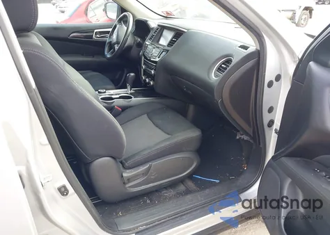 2017 Nissan Pathfinder Sv z USA, uszkodzony, nr VIN 5N1DR2MM2HC651491